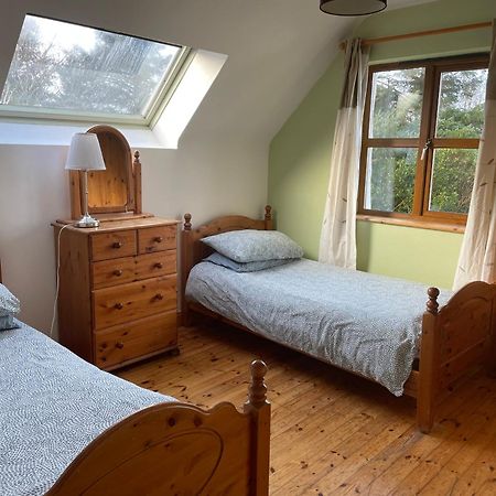 Letterfrack Farmhouse on equestrian farm in Letterfrack Tullywee Bridge Extérieur photo