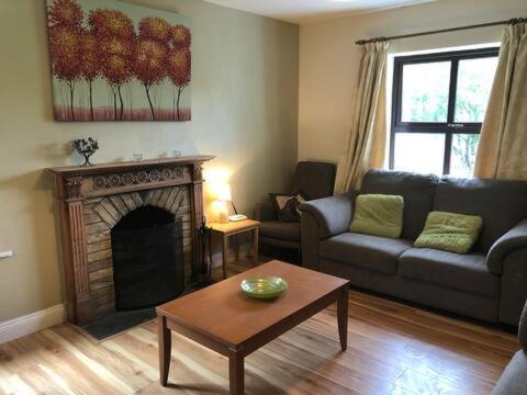 Letterfrack Farmhouse on equestrian farm in Letterfrack Tullywee Bridge Extérieur photo